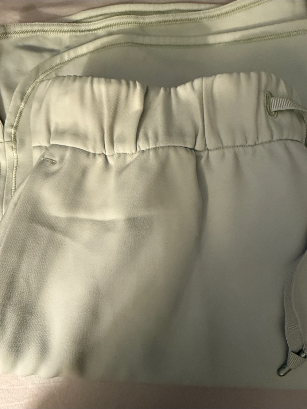 Lululemon - Picture 9 of 9